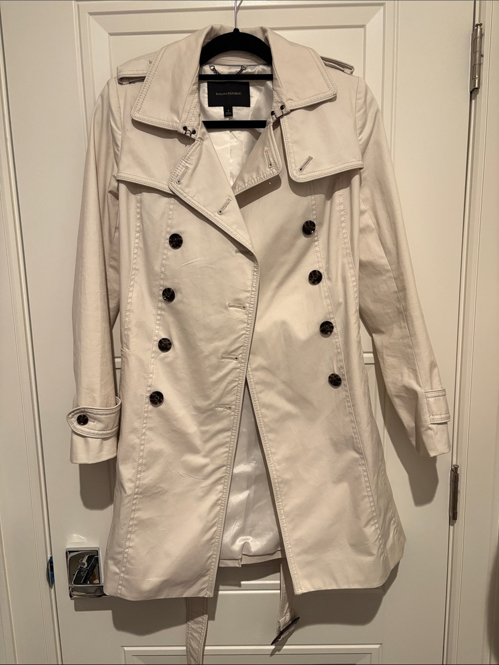 Kenneth Cole Cream Double-Breasted Trench Coat